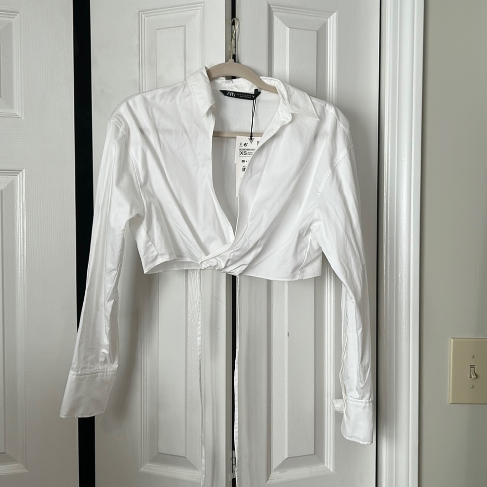 NWT Zara Long Sleeves Crop Top - XS